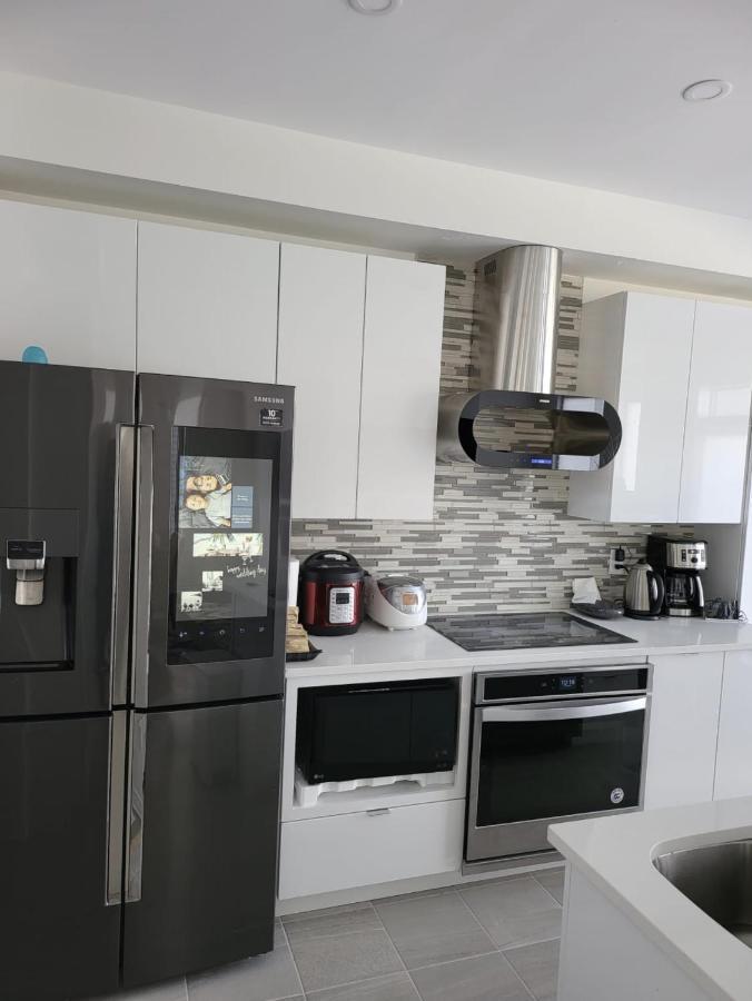 5 Star Home Ottawa Bagian luar foto